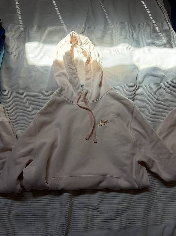 Maglioni & Felpe: Nike Hoodie Pink – Usato da Geuensee venduto da mar_ld75 1