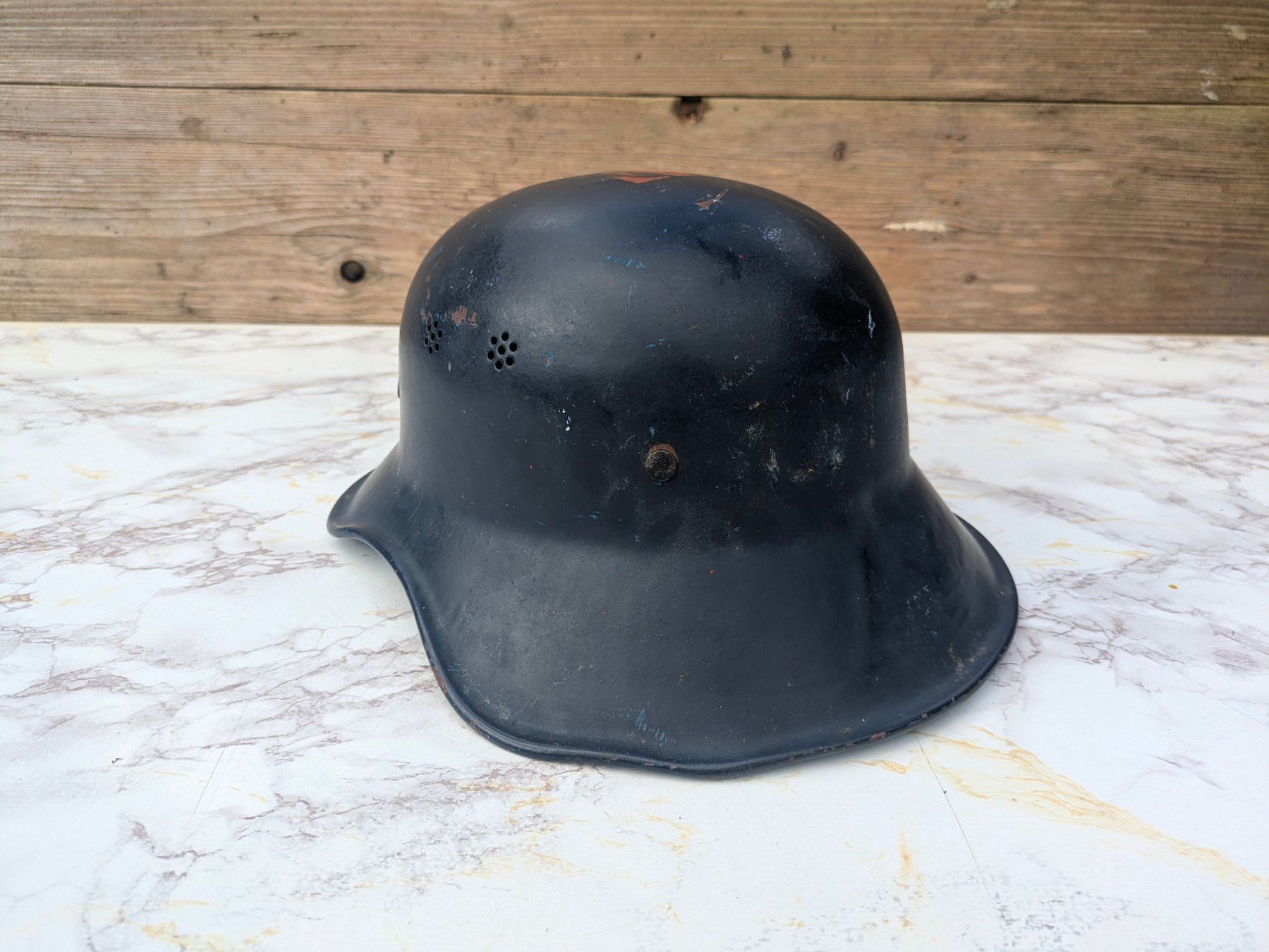 Uniformi & Effetti personali: Luftschutz Stahlhelm M44 "Gladiator" 1-Teilig – Usato da Buttisholz venduto da ArmeeShopCH 4