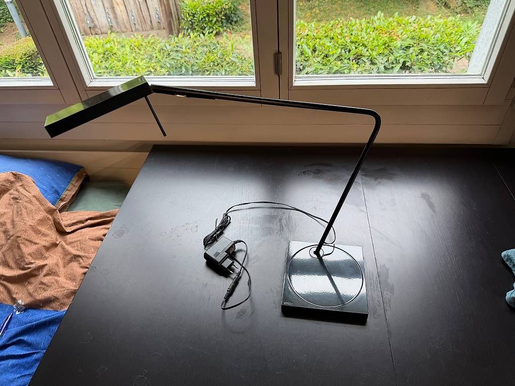 Luxo Lampade: Luxo Ninety LED Task Light - Schreibtischleuchte – Usato da Zürich venduto da jpquast