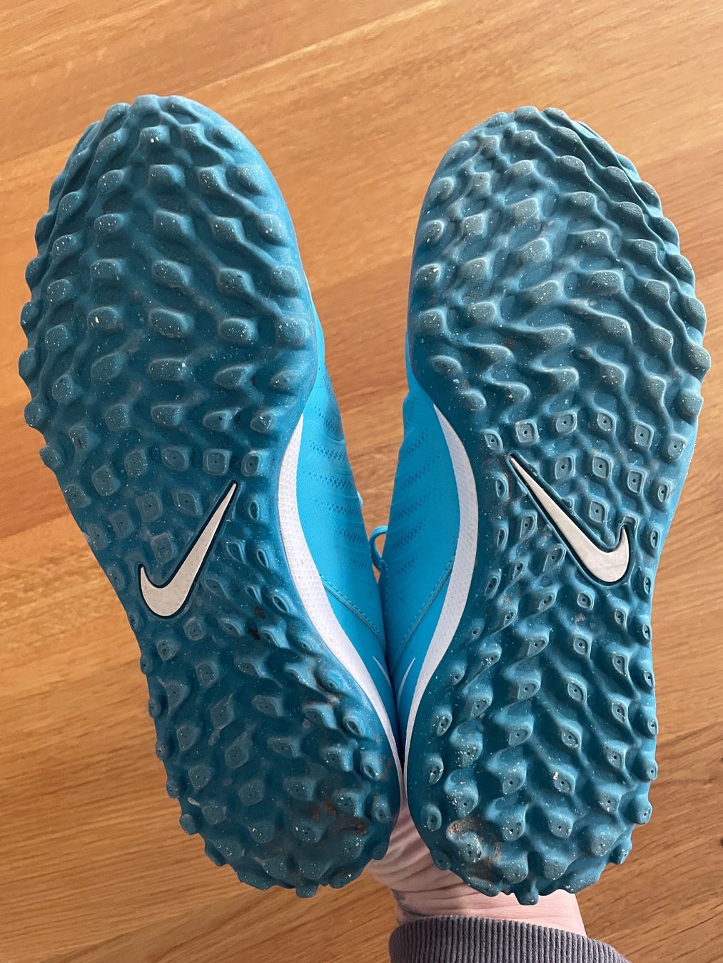 Nike Herrenschuhe: Tolle Fussballschuhe Nike – Gebraucht aus Ormalingen von Orchidee1011 3
