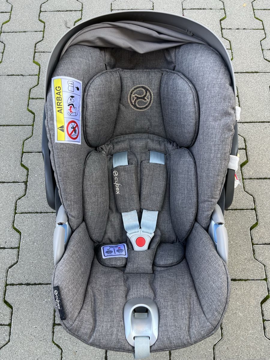 Cybex Seggiolini per auto: Cybex Cloud Z-i-Size Platinum Plus Kindersitz Grau – Usato da Dietikon venduto da Italtino 1