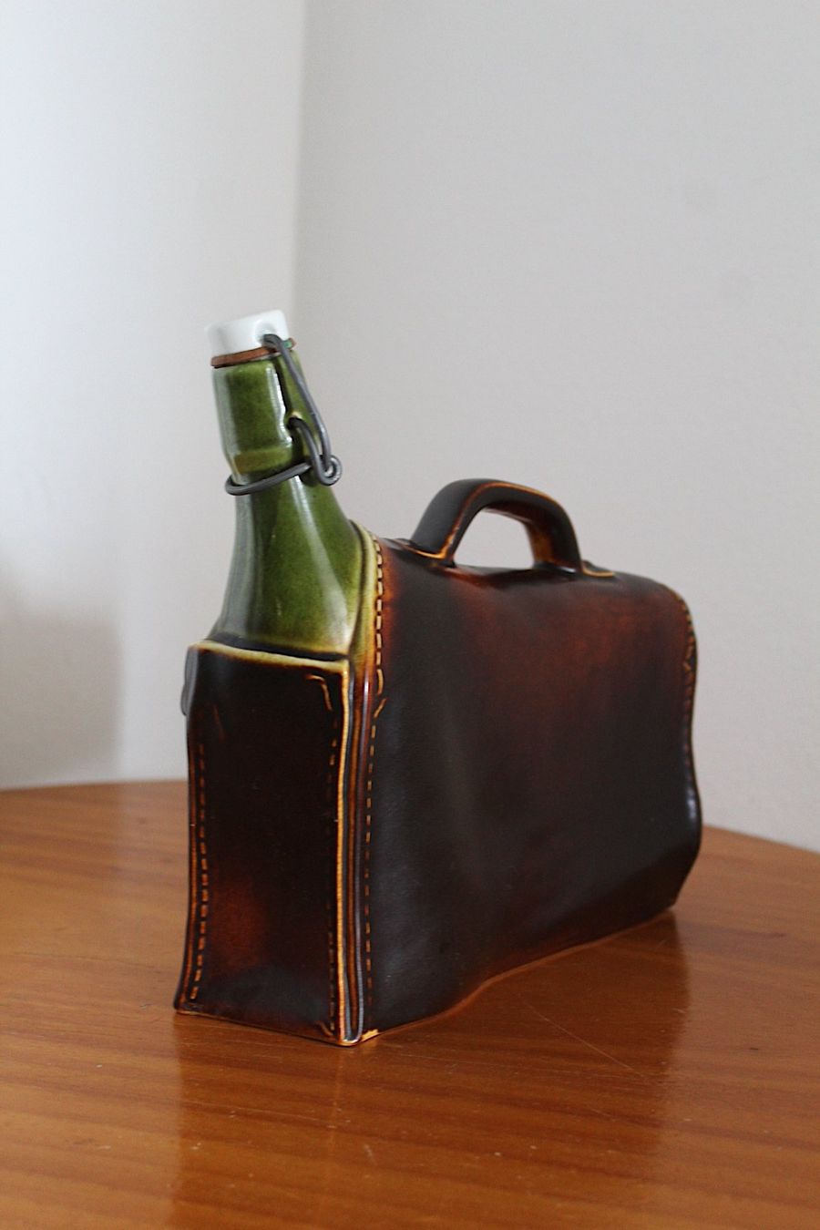 Altro: Vintage , Keramik-Schnapsflasche - Aktentasche – Usato da Locarno venduto da fripui 1