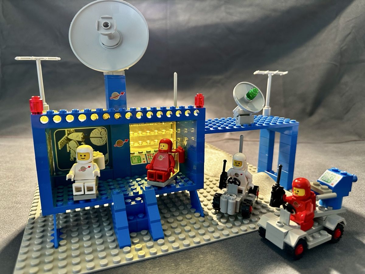 Lego Spielzeuge: Lego 926 Space Command Center – Gebraucht aus Bellinzona von Alby_C. 1