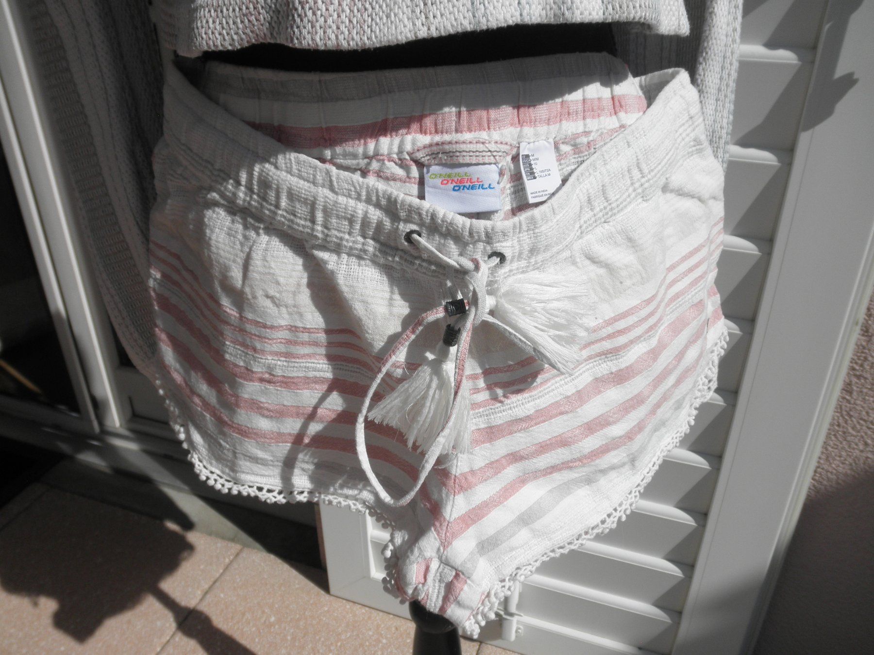 Lotti di vestiti: O' Neill Set Shorts und Kapuzenpulli – Usato da Buttwil venduto da Engelhaar 1