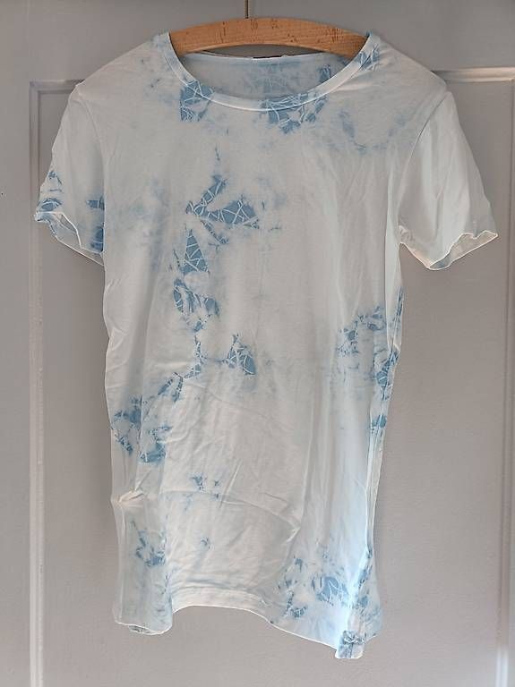 T-shirts: Batik Shirt Gr. M – D'occasion à Sissach par jgt_6k76
