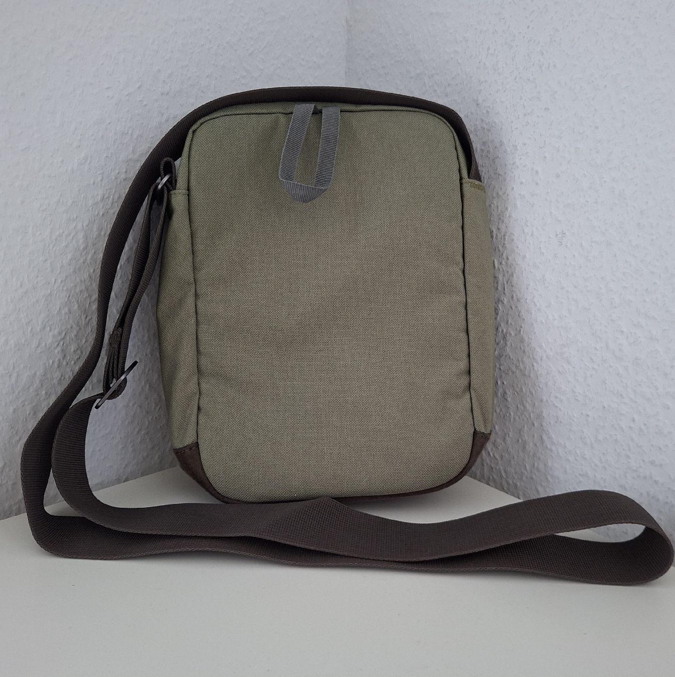 Jack Wolfskin Borse: Schultertasche Jack Wolfskin Heathrow Khaki – Usato da Pieterlen venduto da jak_c2lj 1