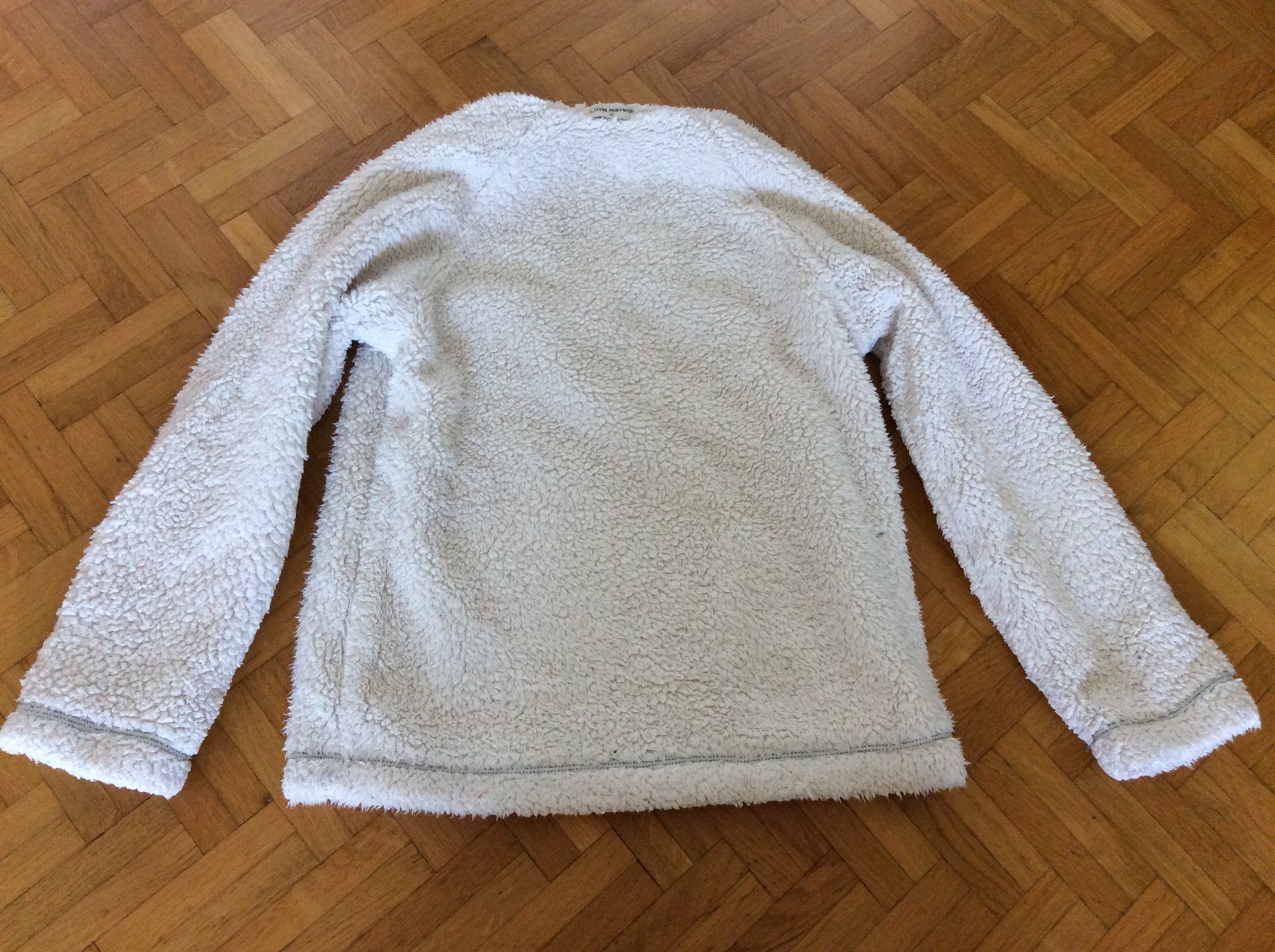 Pullover & Sweatshirts: Pull motif mouton super chaud 6-7 ans et mois – Gebraucht aus Le Mont-Pèlerin von dundun1 6