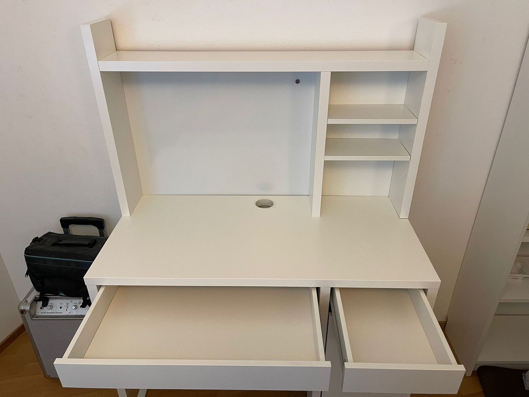 Ikea Schreibtische: Schreibtisch von der Ikea – Gebraucht aus Zürich von  2