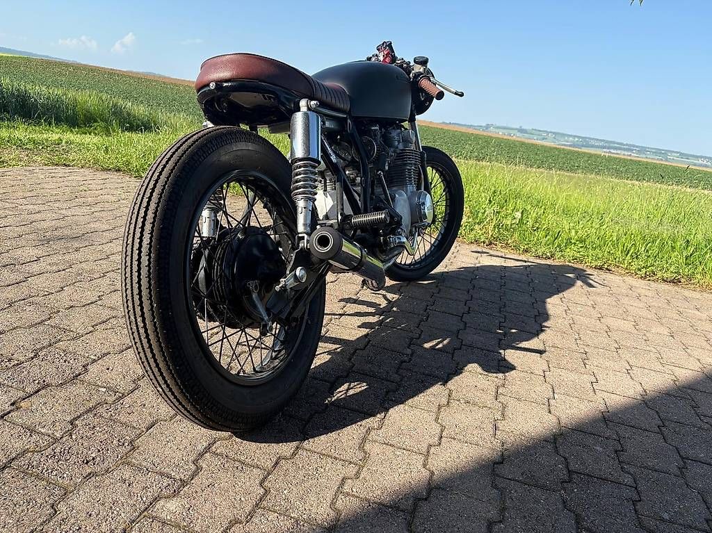 Strada: Honda CB 550 Caferacer – Usato da Sursee venduto da s0w0