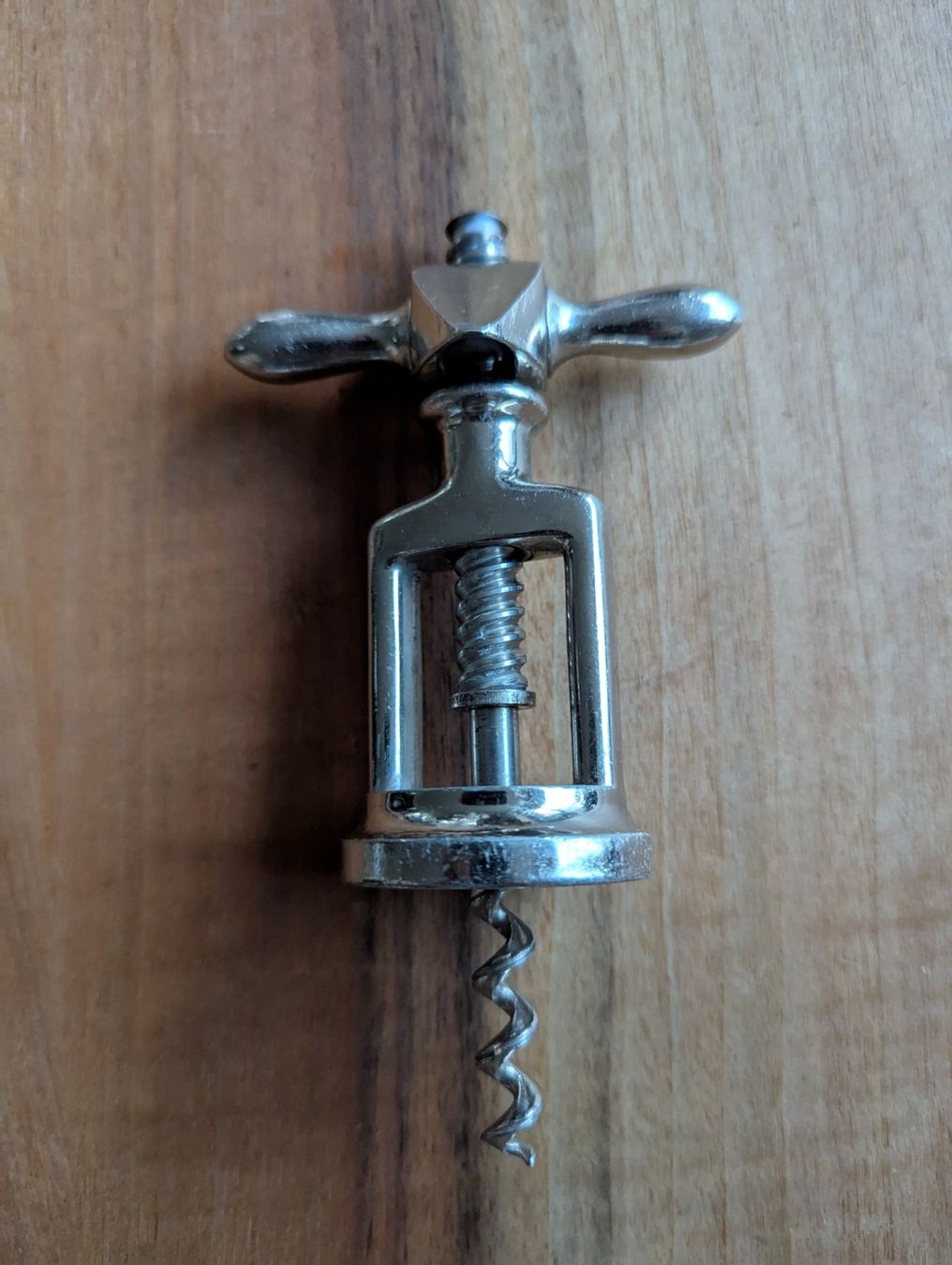 Apribottiglie & Tappi per chiusura: Wein Korkenzieher Metall Chrom Vintage – Usato da Luzern venduto da Cado12 2