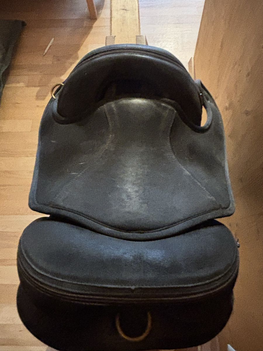Sattel & Sattelzubehör: Torsion baumlos Sattel schwarz – Gebraucht aus Beinwil (Freiamt) von  1
