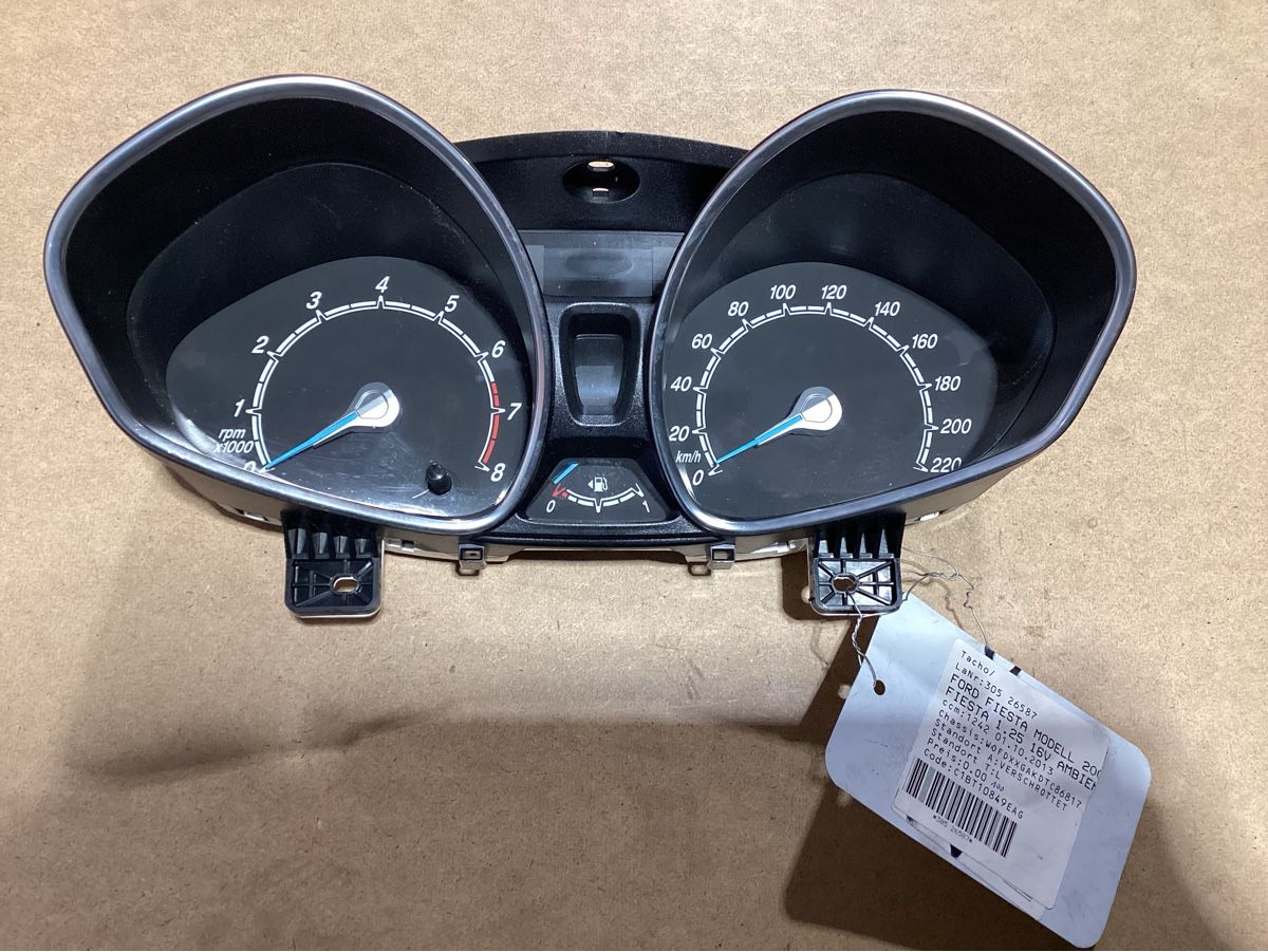 Ford Tutti pezzi di ricambio auto: Tacho zu Ford Fiesta 1.25 16V – Usato da Reichenburg venduto da T864RX