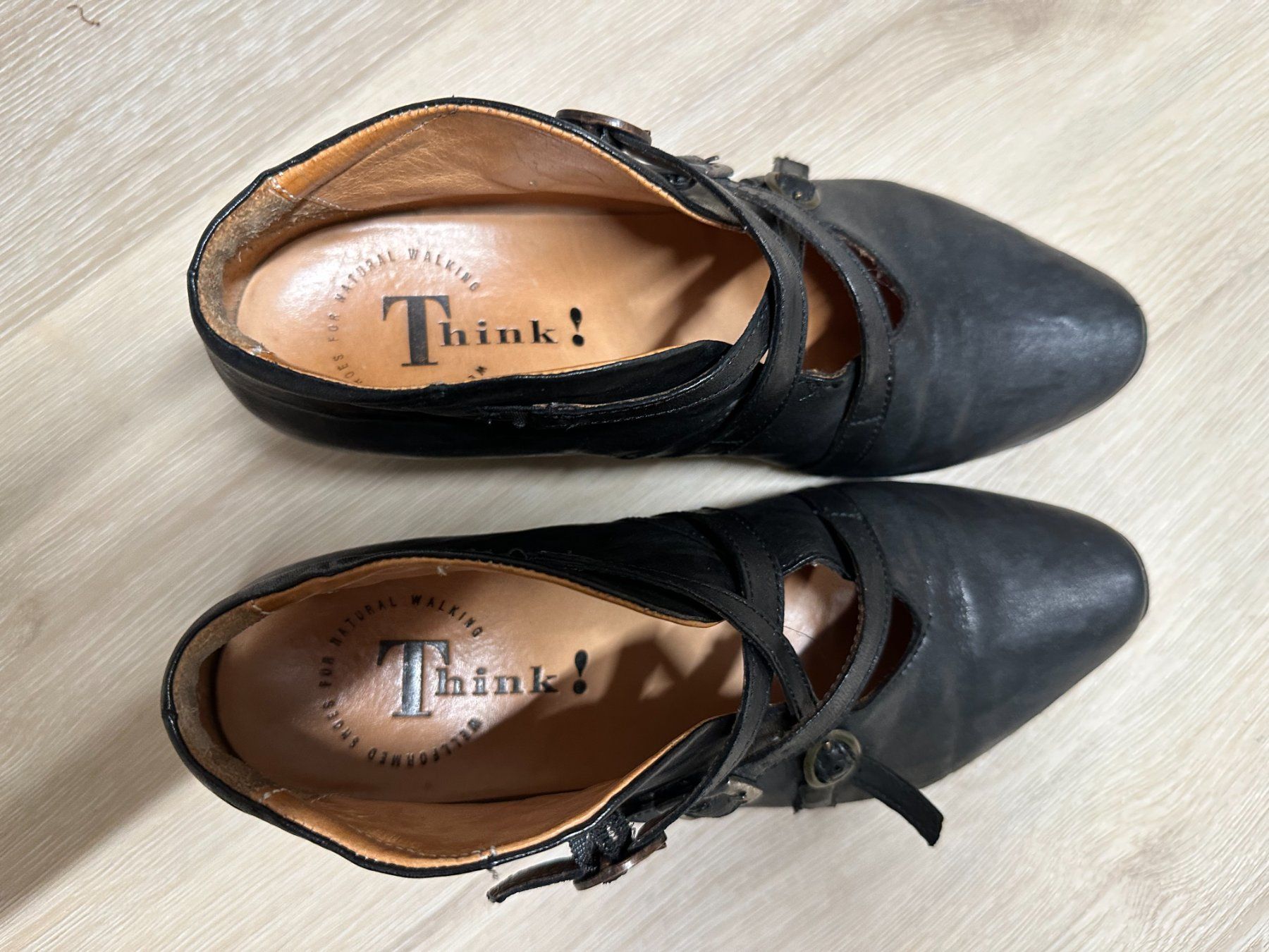 Think Scarpe da donna: Schwarze hohe Halbschuhe von Think! – Usato da Rheinfelden venduto da Brise8 2