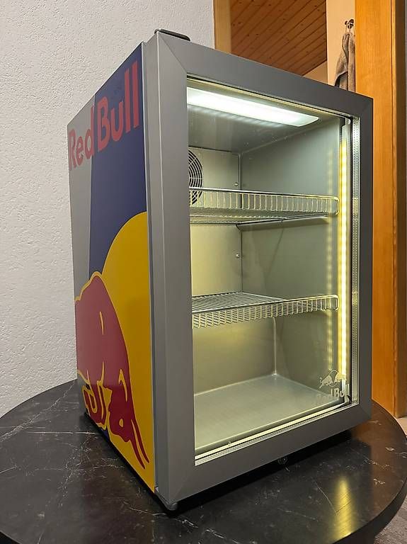 Frigoriferi: Redbull Kühlschrank mit Glastüre  – Usato da Wynau venduto da Lorent_Be 2