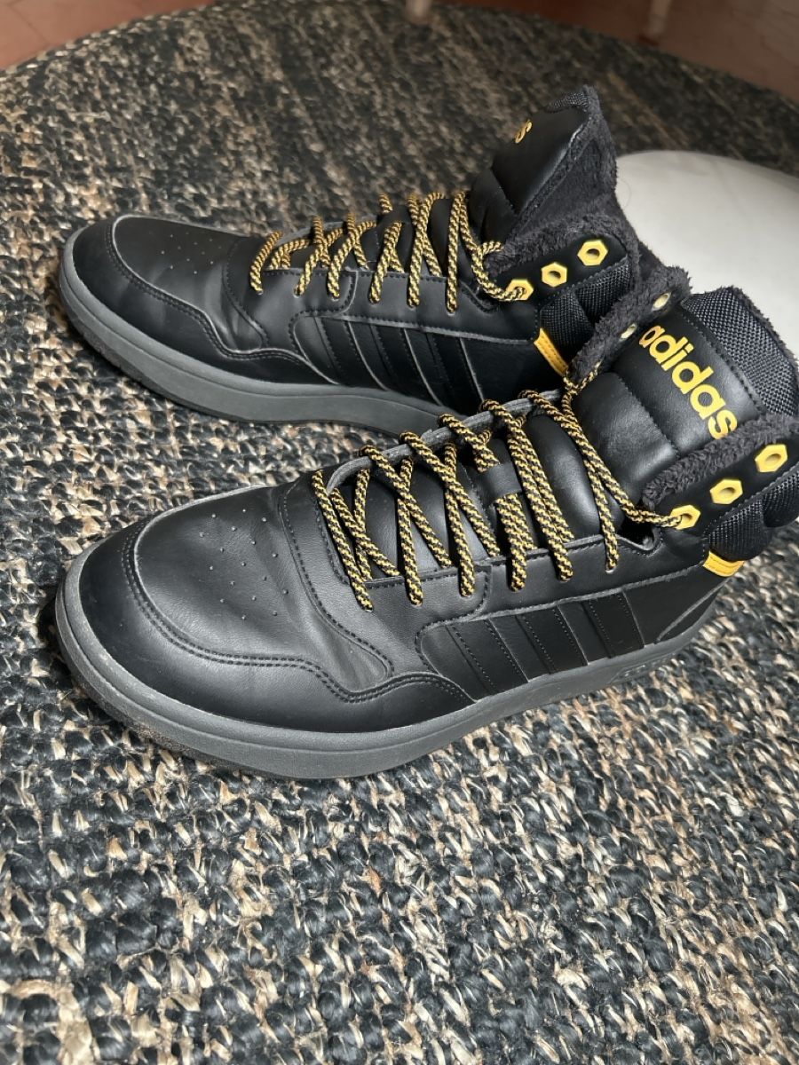 Scarpe da uomo: Adidas US 9.5 – Usato da Zürich venduto da A_Guerrero 1