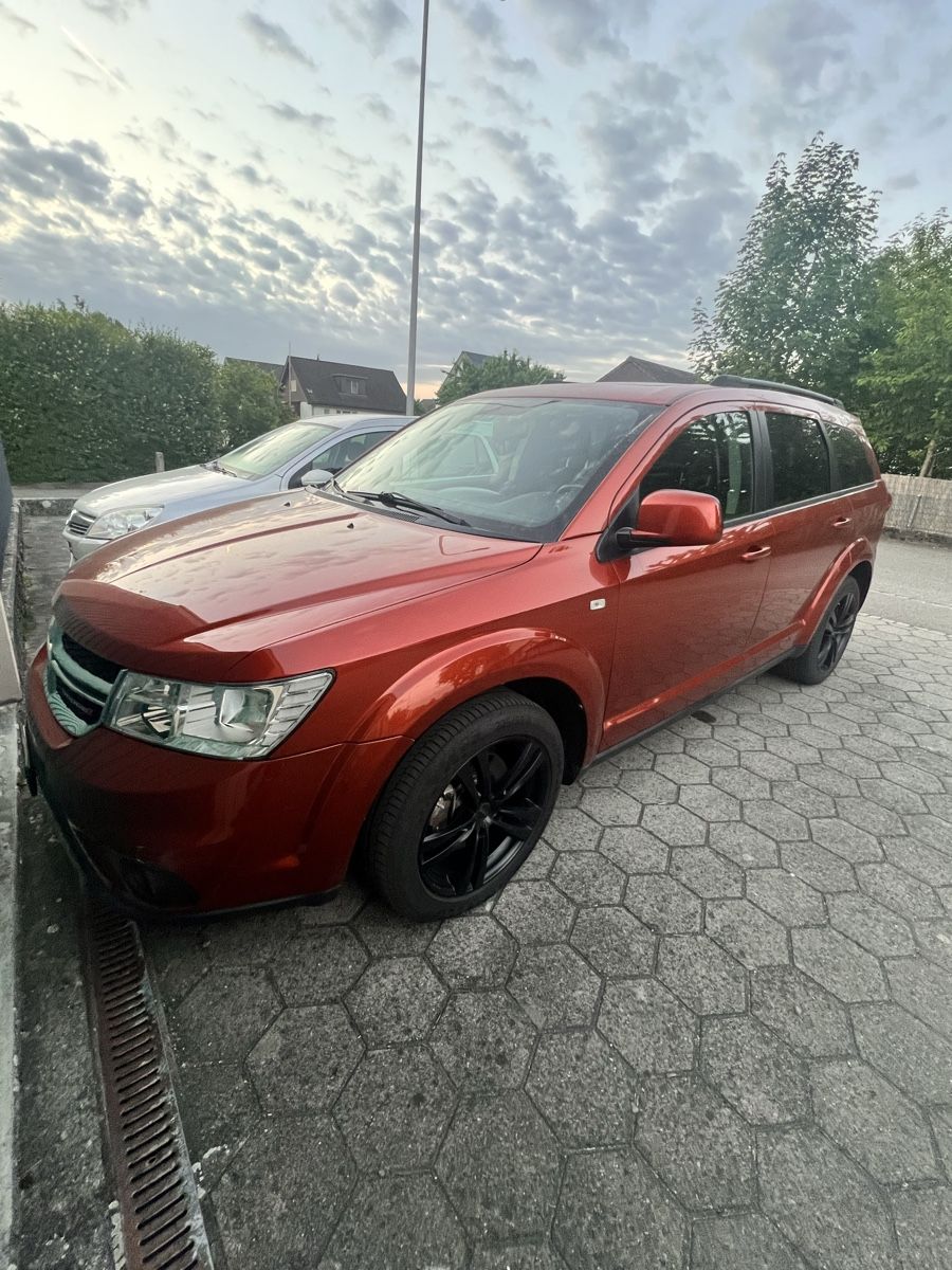 Dodge Automobili: Dodge Journey 2.4 SXT Automat – Usato da Flumenthal venduto da 19Frei.Wild93