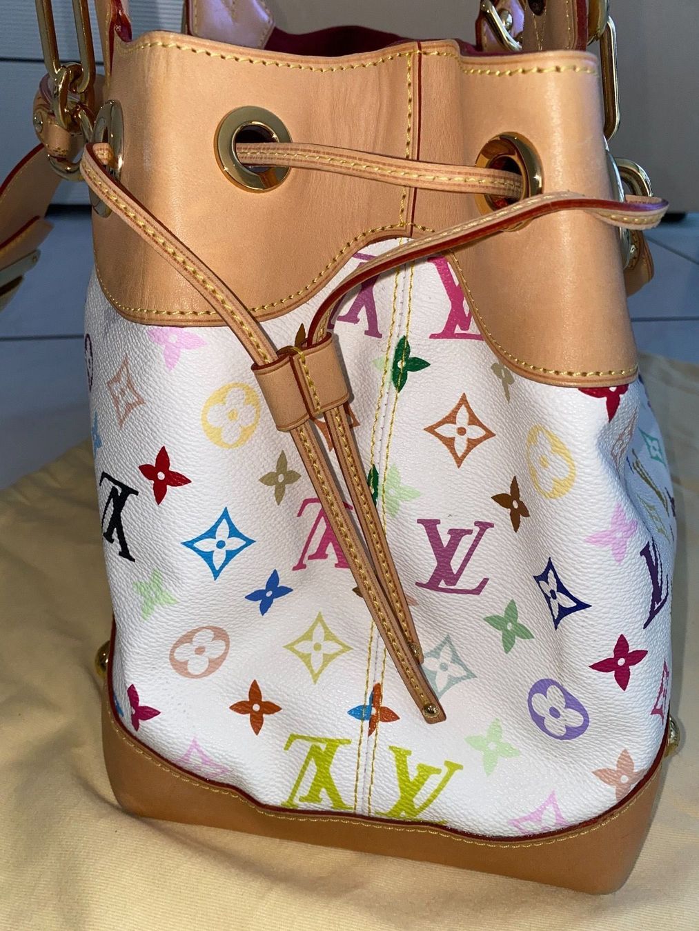 Louis Vuitton Borse da donna: Original Louis Vuitton URSULA Multicolor Blanc mit Kaufbeleg – Nuovo (secondo la descrizione) da Suhr venduto da 1stclass 7