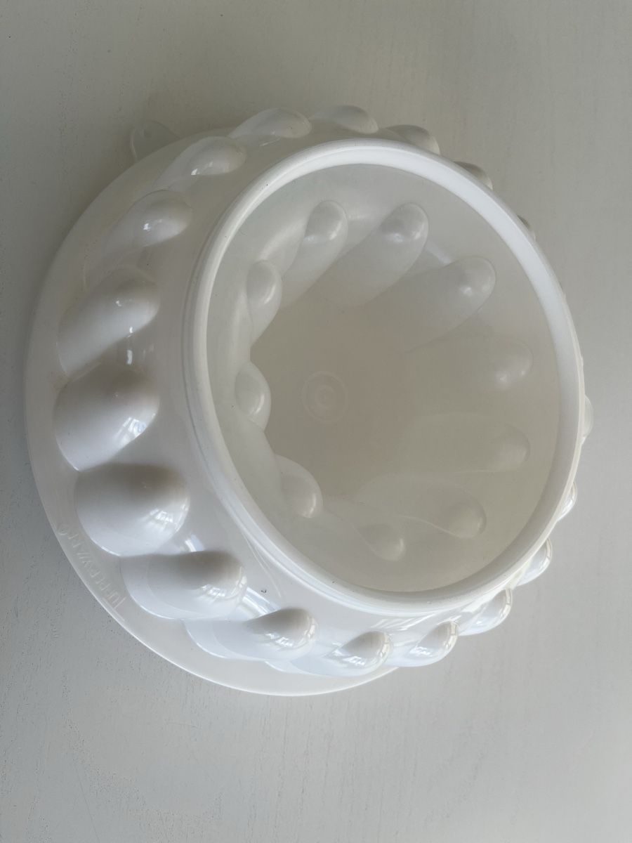 Tupperware Recipients et similaires: Tupperware Puddingform kleiner Prinz – Neuf (Voir description) à Untereggen par bri_6kr8