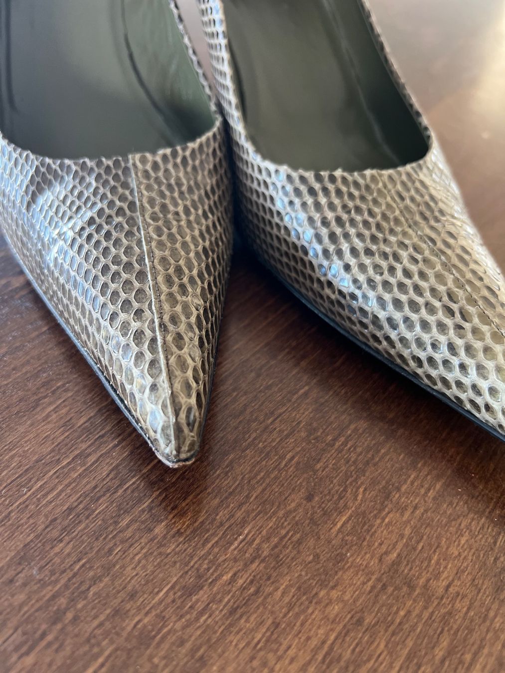Prada Scarpe da donna: Prada - Pumps Kitten Heel Gr. 40 – Usato da Ebmatingen venduto da Mistelu 2