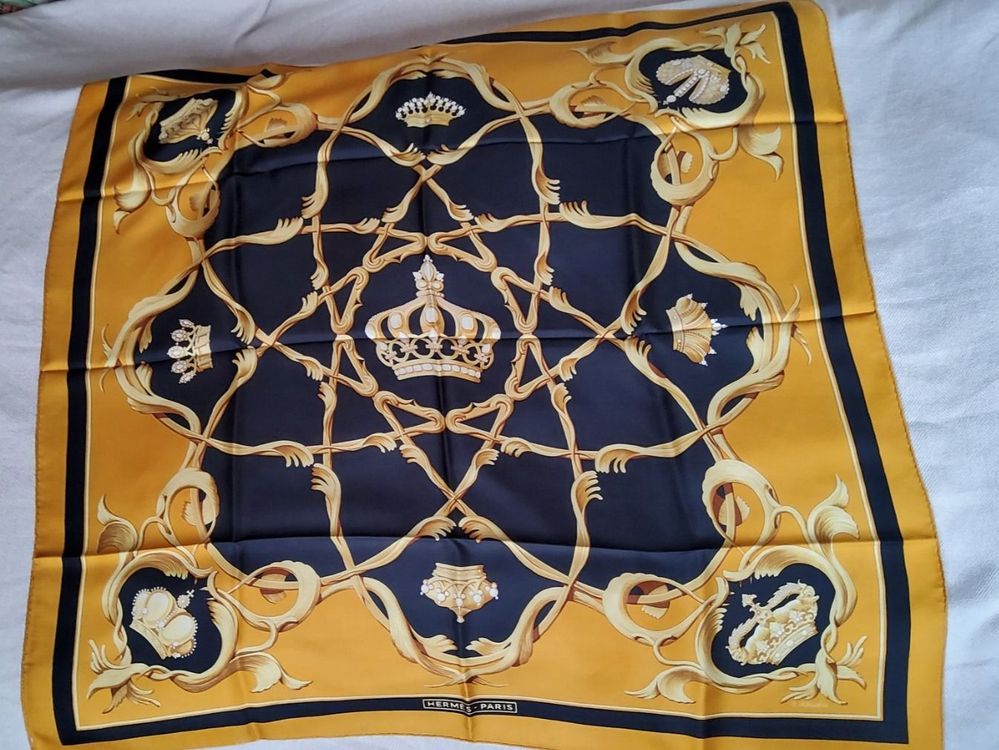 Foulard Carré Montana Paris 90x90 Cm En Soie - Neuf Avec étiquettes, Motif Géométrique