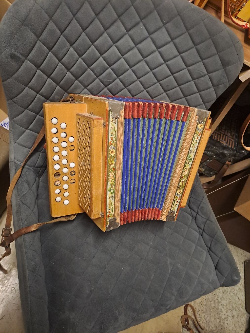 Strumenti musicali: schwyzerorgeli – Usato da Villeneuve venduto da BibiVintage 7