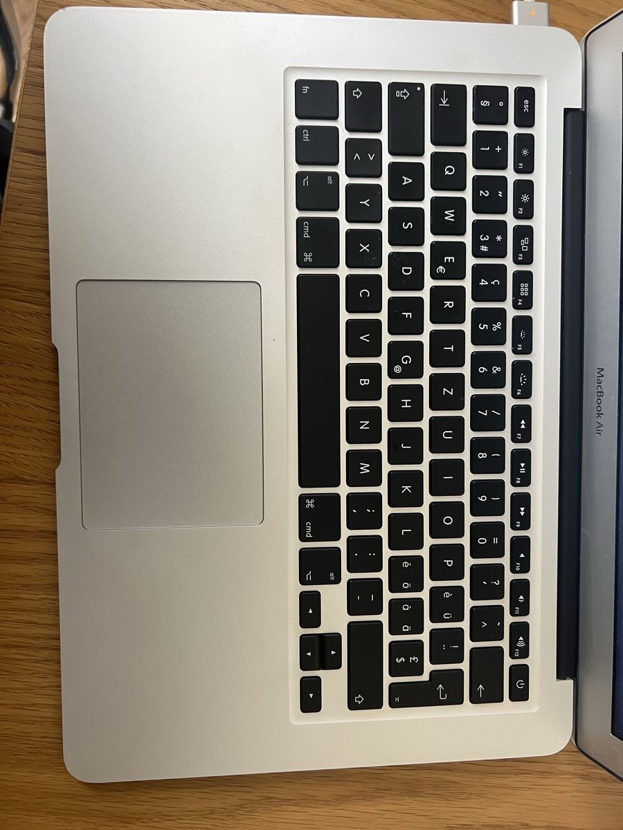 Apple Notebook: MacBook Air early 2015 – Usato da Jona venduto da AlejandroK01 4