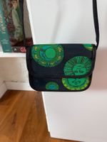 Pochette noire et verte – petit sac / trousse