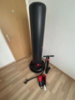 Aufblasbarer Boxsack Outshock mit Pumpe und Handschuhen