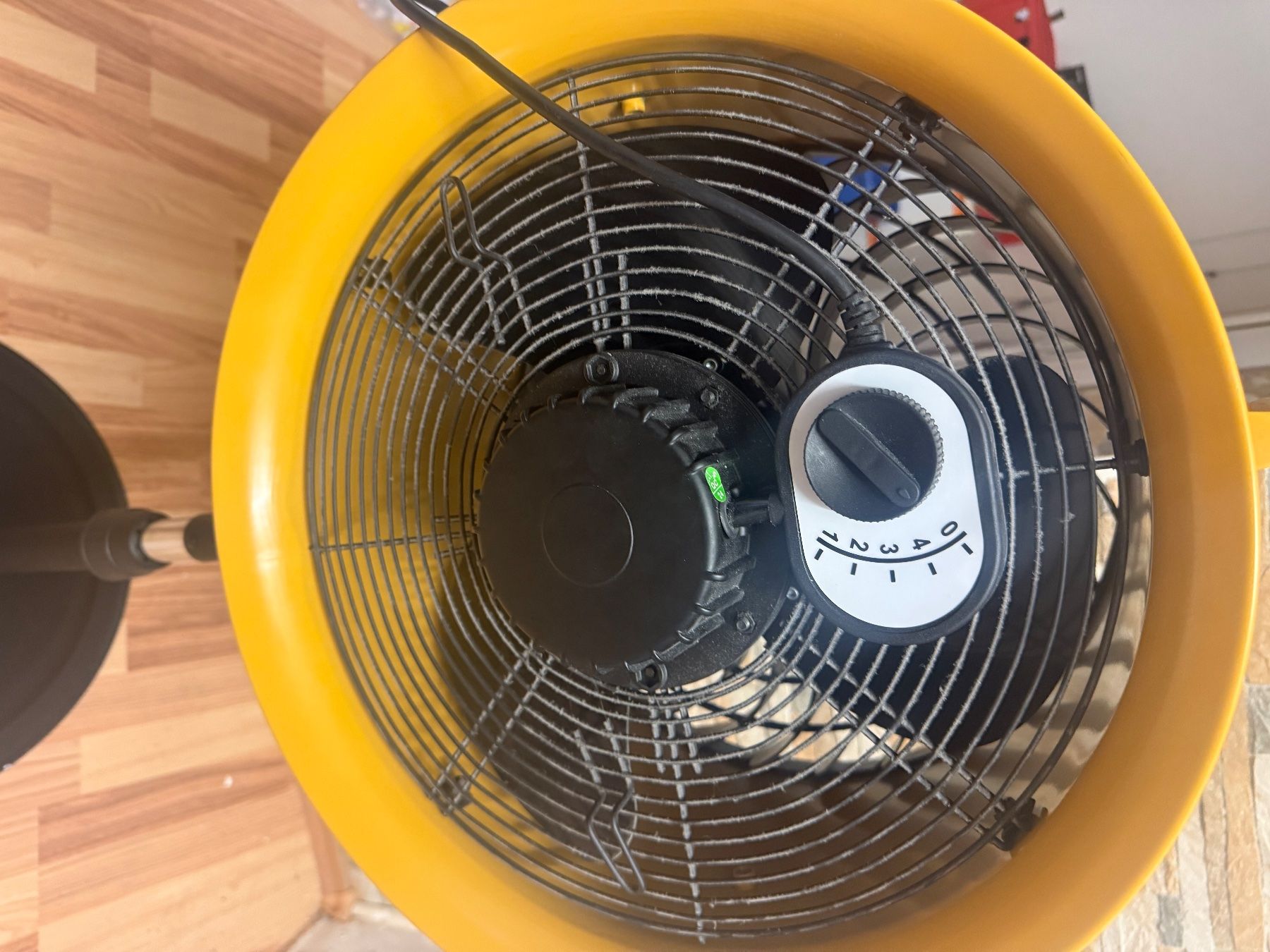 Caterpillar Ventilateurs: CAT Standventilator gelb neuwertig 40cm Durchmesser – D'occasion à Henggart par didius22 2