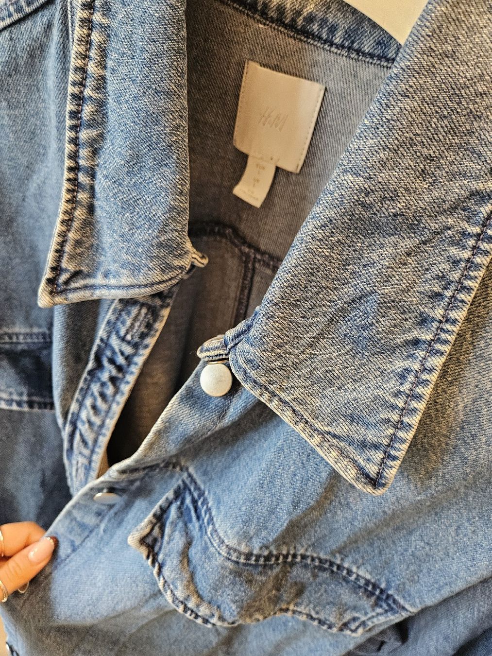 H&M Giacche: H&M Jeansjacke lang mit Gürtel, Gr L – Usato da Dübendorf venduto da ciindarxlla 1
