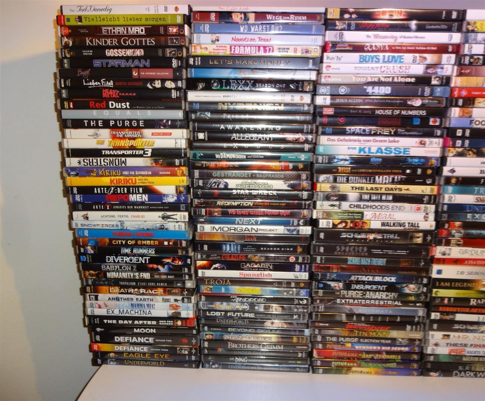 Tutti i DVDs: Grosse DVD - Sammlung 380 Stück – Usato da St. Gallen venduto da WWL 3