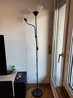 Stehlampe schwarz mit Leselicht guter Zustand gebraucht
