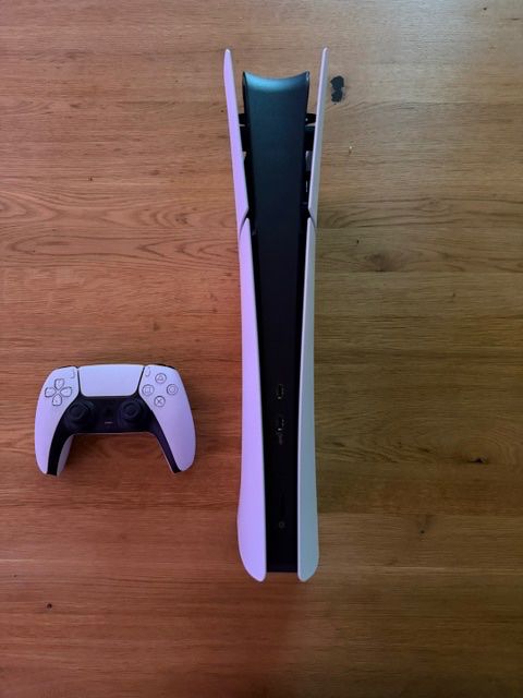 Sony Console: PS Slim + Zubehör – Nuovo (secondo la descrizione) da Müntschemier venduto da ric_8szy 1