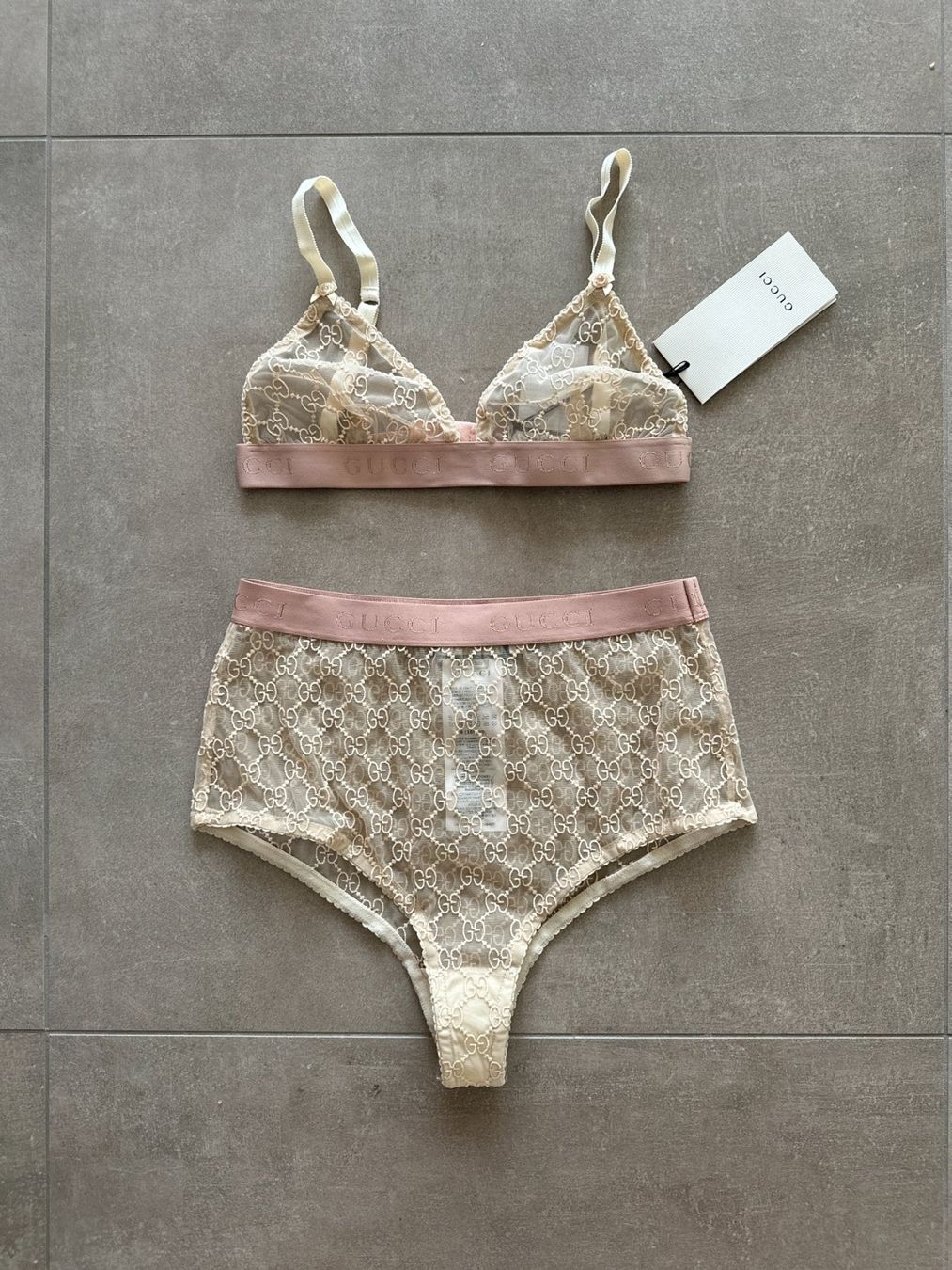 Gucci Altra biancheria intima: New lingerie set Gucci – Nuovo (secondo la descrizione) da Lugano venduto da juledo