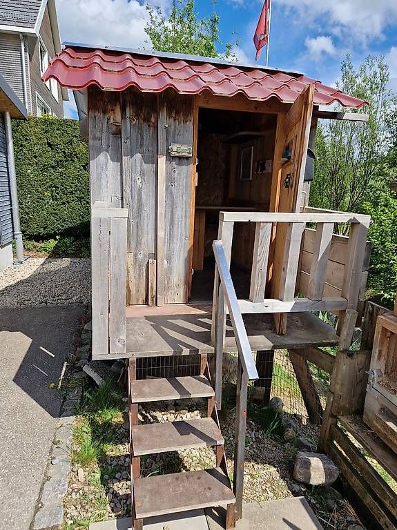 Casette per bambini: Grosses Spielhaus – Usato da Mühlrüti venduto da Peperoni24 3