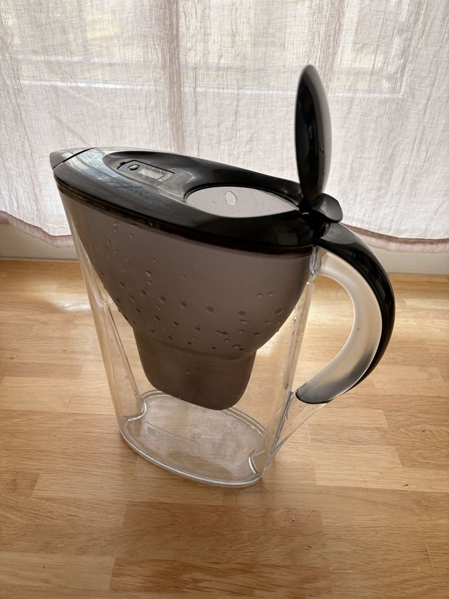 Brita Caraffe: Brita Filterkanne, 2,4 l + 6 Filterkartusche NEU – Nuovo (secondo la descrizione) da St. Gallen venduto da Sonja-SG 4
