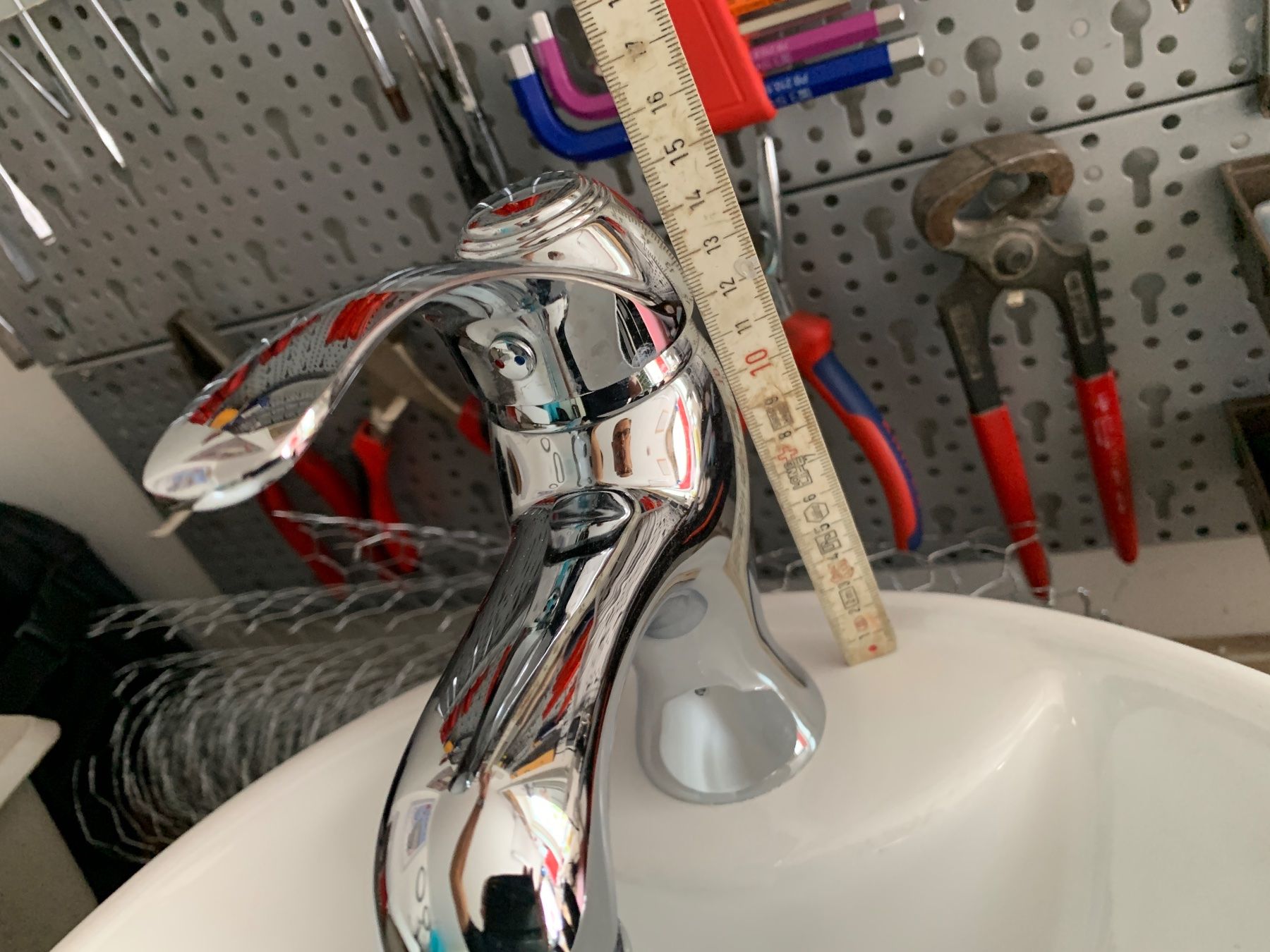 Lavabi & lavandini: Lavabo mit Armatur – Usato da Büetigen venduto da inf_9gyb 4