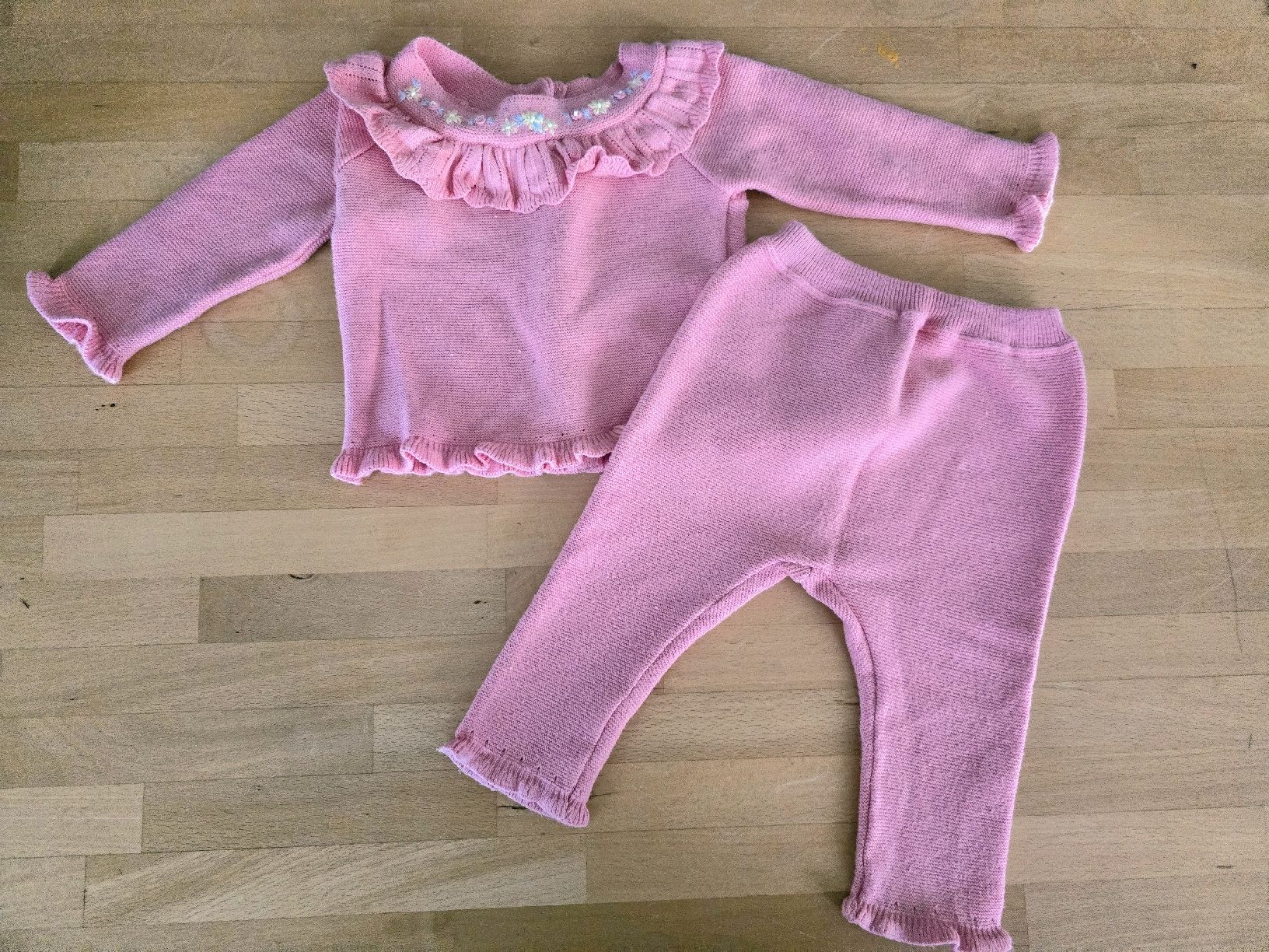 Maglioni & Felpe: Baby Set Pullover und Hose Gr. 80 – Usato da Seedorf UR venduto da Kali_fornia