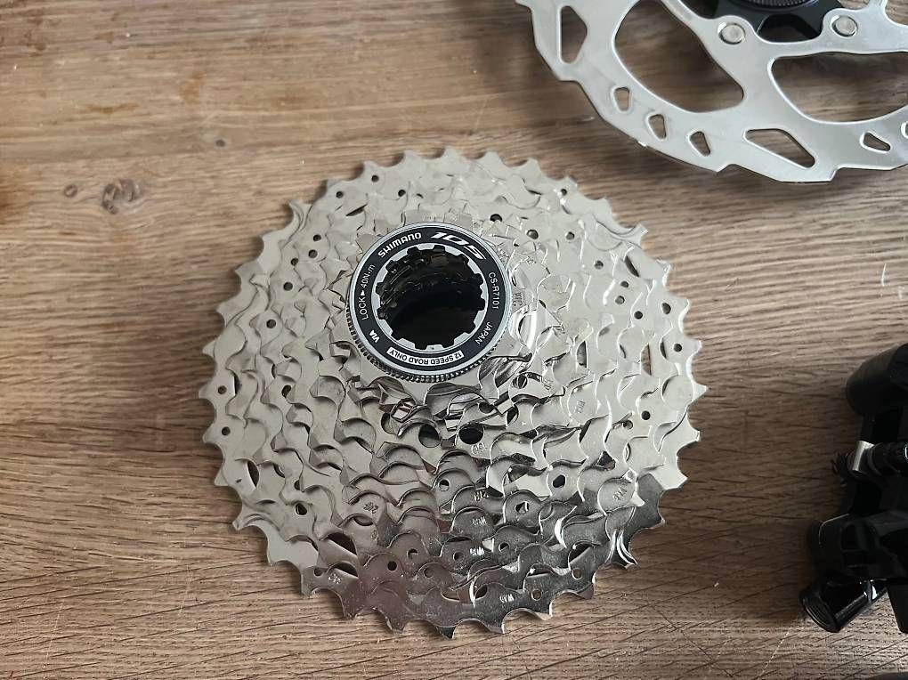 Shimano Pezzi di ricambio: Groupe Shimano 105 Di2 12v – Nuovo (secondo la descrizione) da Glovelier venduto da Nanoutou 4