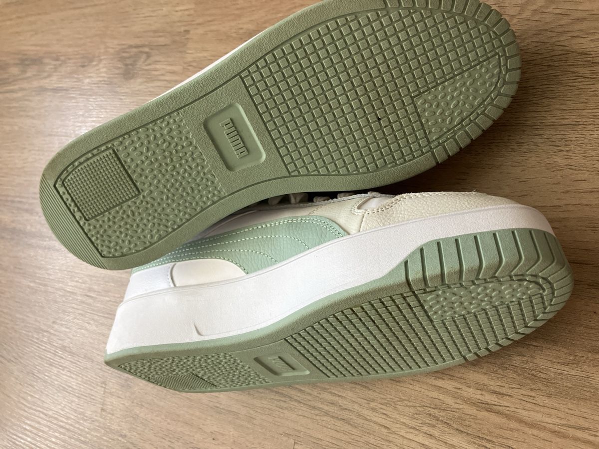 Puma Chaussures femmes: Puma Sneaker Gr.40 – D'occasion à Schüpfheim par mami2020 1
