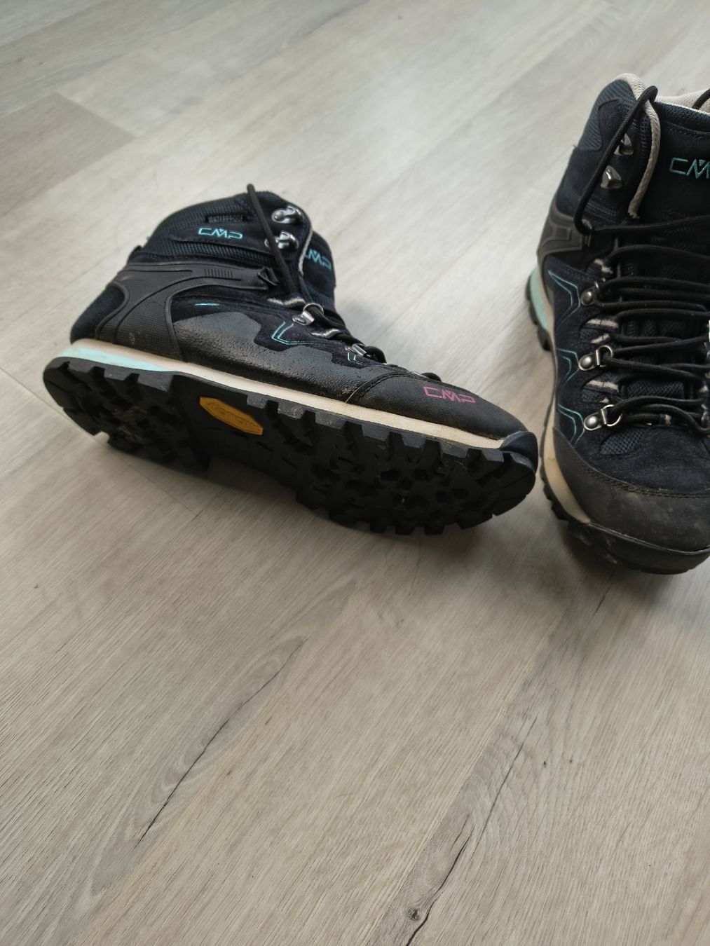 Chaussures femmes: Wanderschuhe CMP Damen Grösse 39 – D'occasion à Herisau par ull_2rl6 1