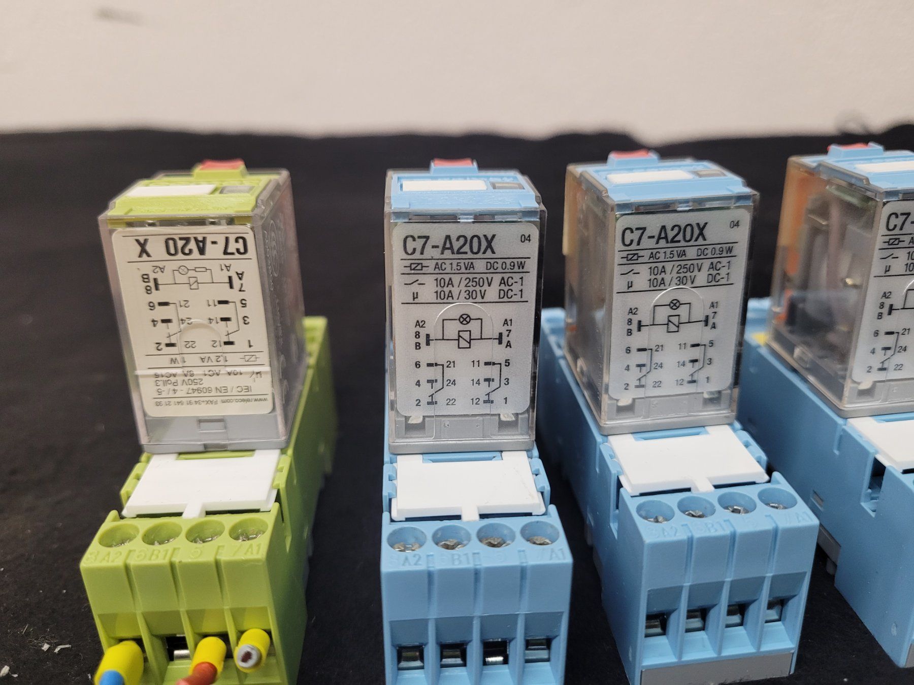 Elektronikbauteile: 5 Stück - Comat C7 - A20X - AC230V – Gebraucht aus Vitznau von Vitznau84 2
