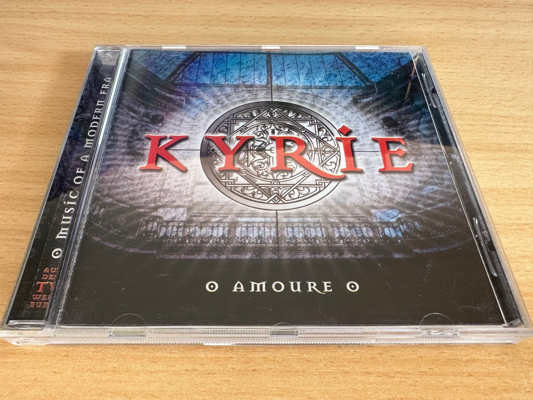 CD: Amoure – Kyrie – Usato da Rikon im Tösstal venduto da Alpenmutz