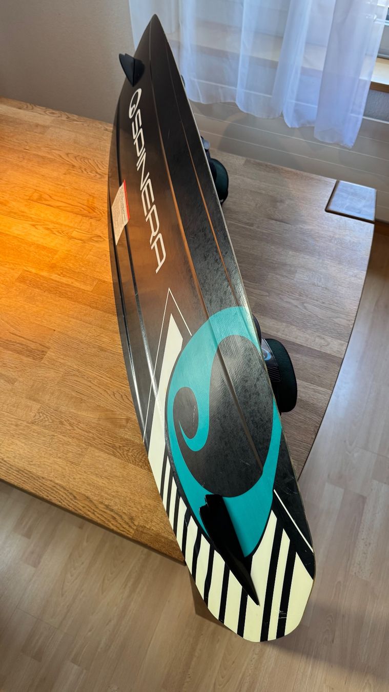 Tavole da surf e di nuoto: Spinera Good Lines Wakeboard 140 cm inkl. Bindung – Usato da Romanshorn venduto da Michigallusser 1