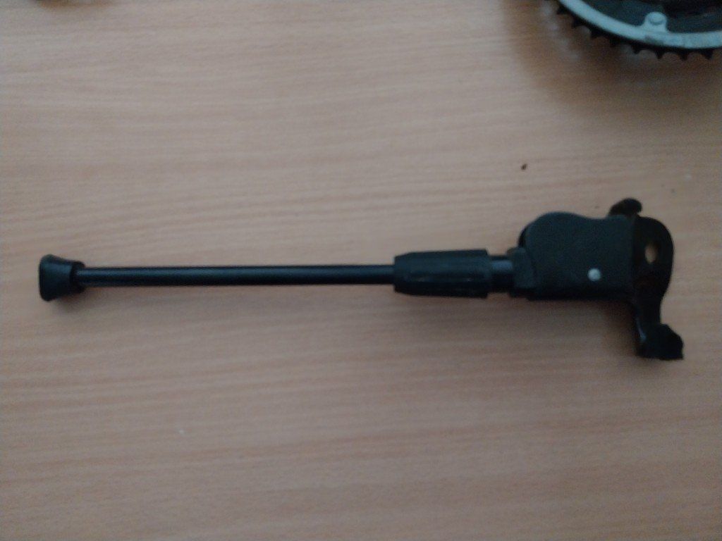 Cavalletti per biciclette: Fahrradständer schwarz – Usato da Goldau venduto da feh_2qvj