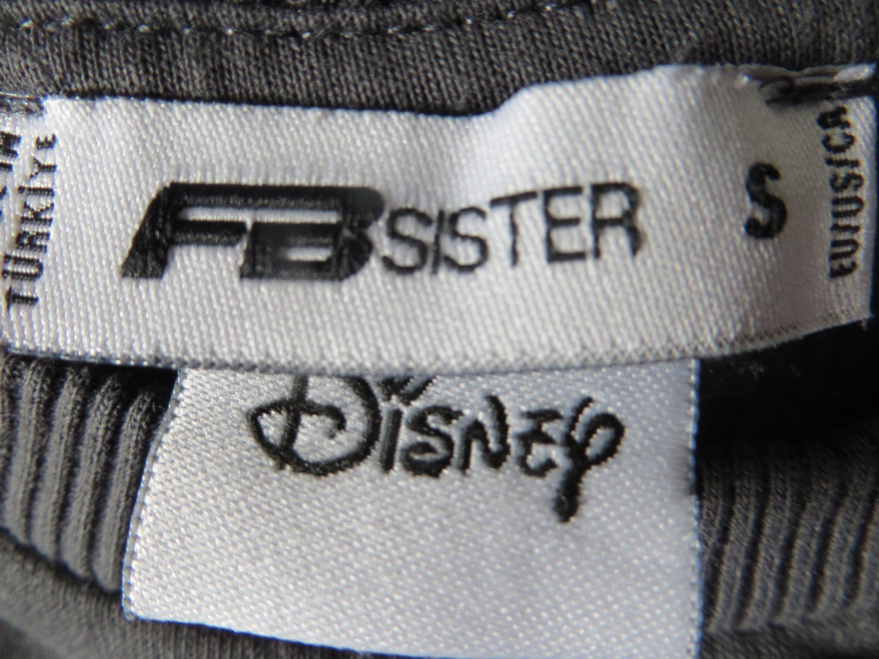 Maglioni & Felpe: Disney Pullover Gr. S Stitch & Angel – Usato da Hunzenschwil venduto da rvkkazch 2