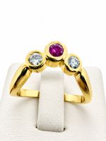 750/18 Karat Gold Ring mit Rubin und Brillanten