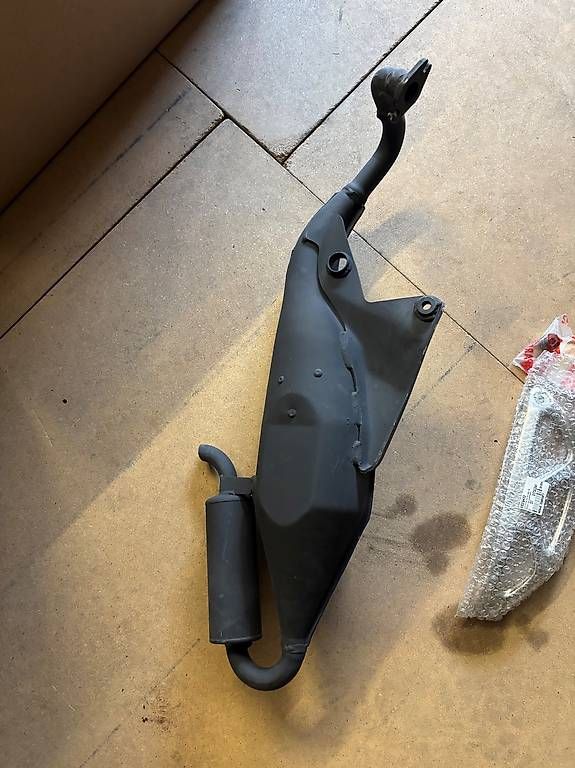 Aprilia Sistemi di scarico: Aprilia SR 50 Auspuff – Nuovo (secondo la descrizione) da Landquart venduto da jes_6zrh 1