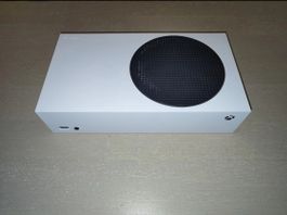 Xbox - Series S mit Controller