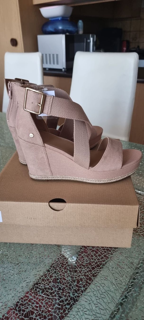 Ugg Damenschuhe: UGG Gr. 40 – Neu und originalverpackt aus Luzern von Reni025 2
